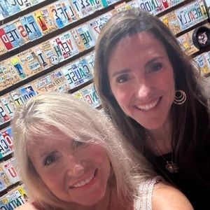 Meet your Posher, Debbie